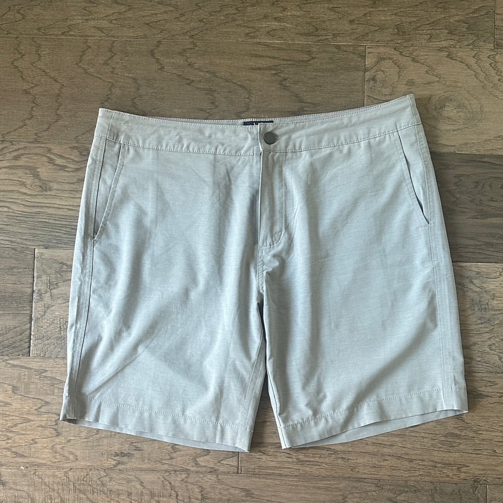 Faherty Men's All Day Light Gray Flat Front Shorts- 9 inch